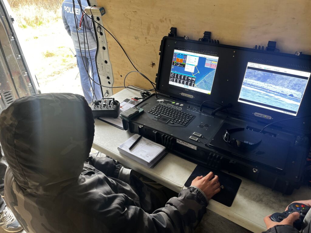 GCSE Ground Control Station for UAVs